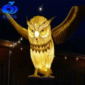 المصنوعة يدويا فانوس كبير جميل